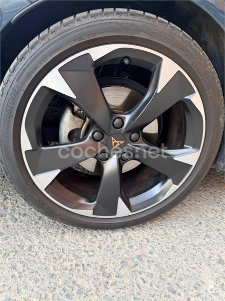 Cupra Leon 2024 — photo 4