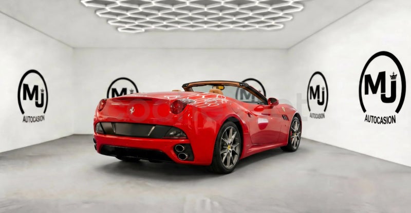 Ferrari California 2010 — photo 3