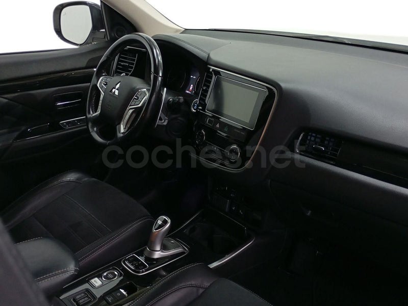 Mitsubishi Outlander 2018 — photo 5