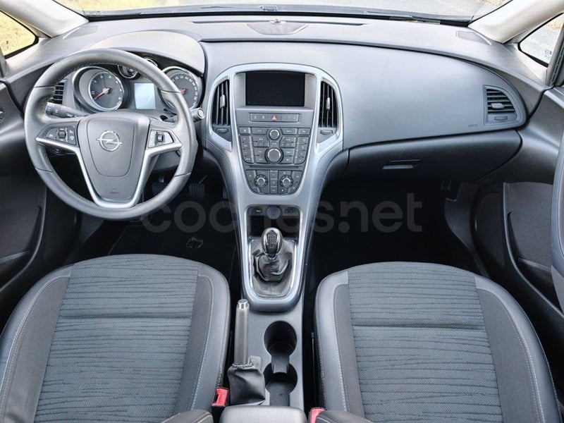 Opel Astra 2016 — photo 4