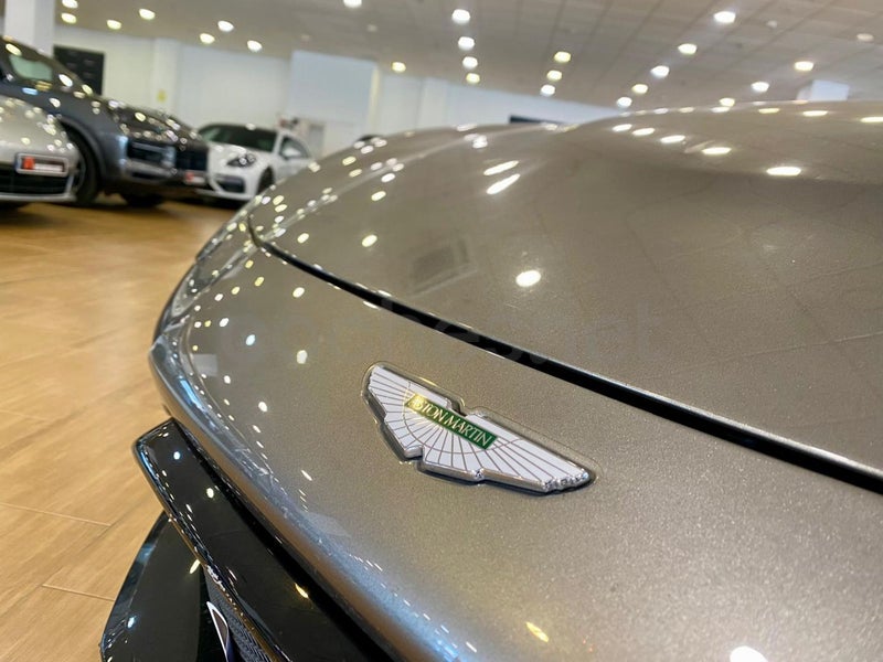 Aston Martin Vantage 2021 — photo 4