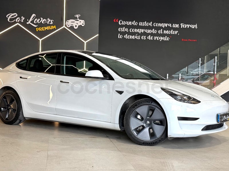 Tesla Model 3 2023 — photo 2