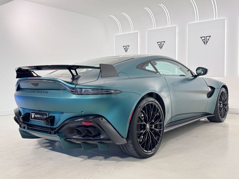 Aston Martin Vantage 2022 — photo 6