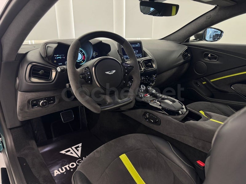 Aston Martin Vantage 2022 — photo 8