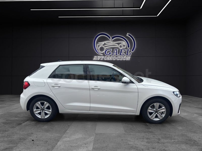 Audi A1 2025 — photo 2