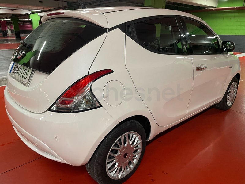 Lancia Ypsilon 2016 — photo 3