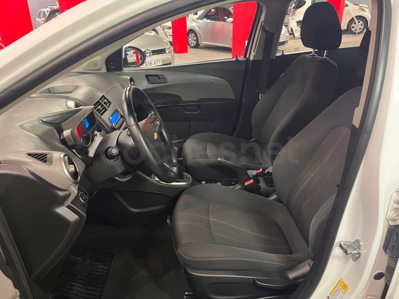 Chevrolet Aveo 2012 — photo 8