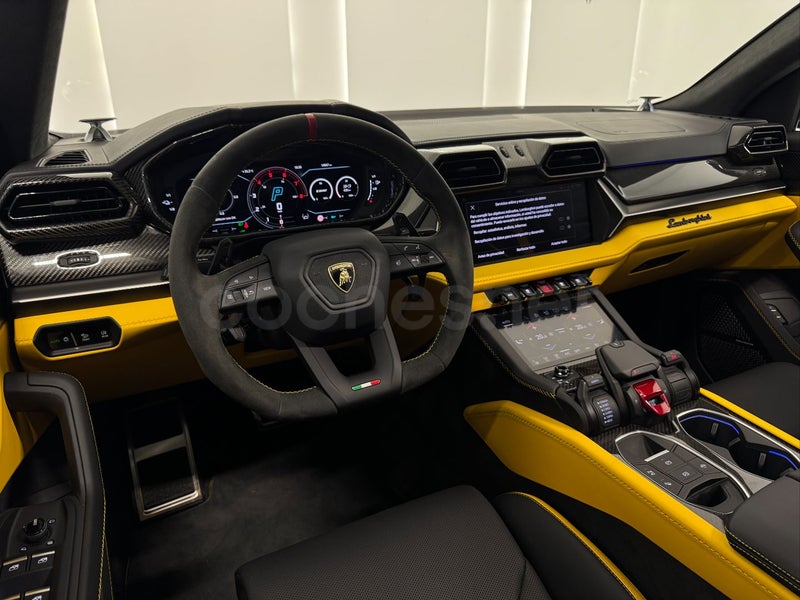 Lamborghini Urus 2025 — photo 7