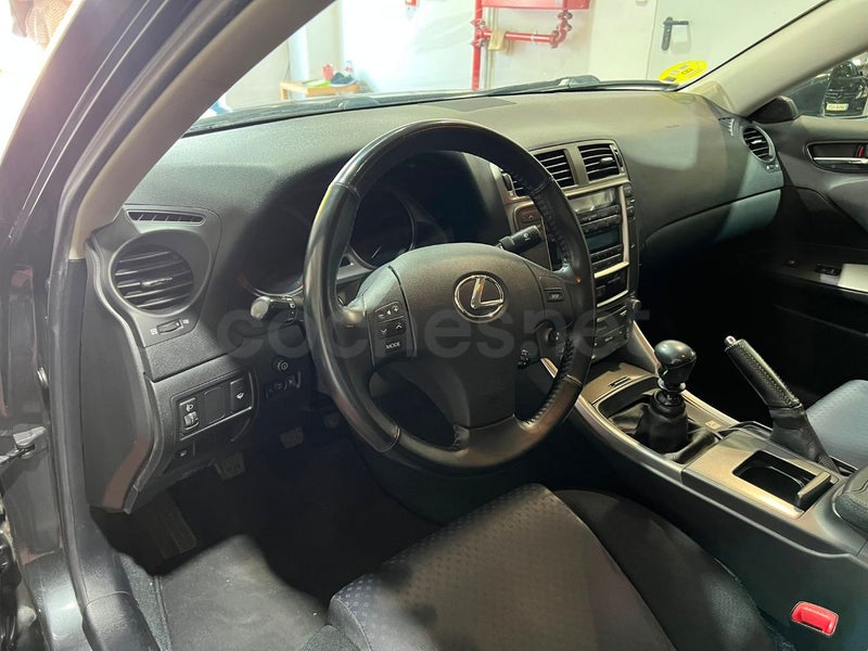 Lexus Is220d 2006 — photo 8