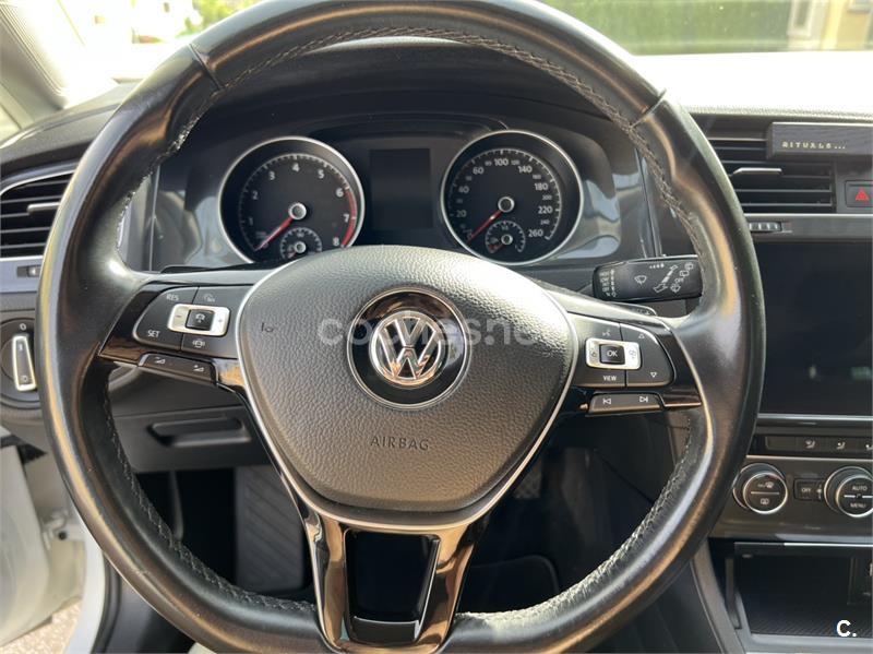 Volkswagen Golf 2019 — photo 8
