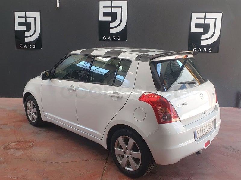 Suzuki Swift 2010 — photo 7