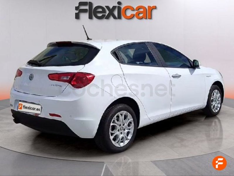 Alfa Romeo Giulietta 2019 — photo 8
