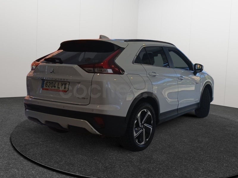 Mitsubishi Eclipse Cross 2022 — photo 6