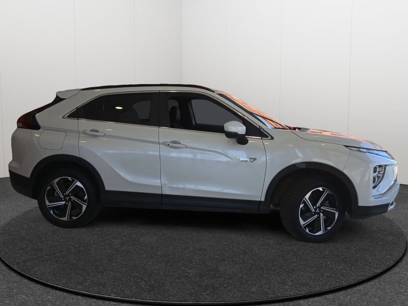Mitsubishi Eclipse Cross 2022 — photo 8