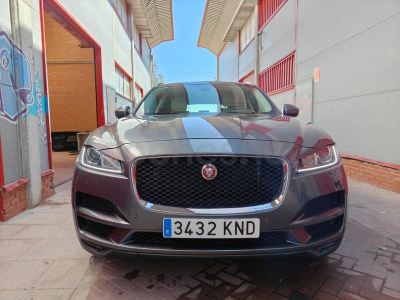 Jaguar F-pace 2018 — photo 2