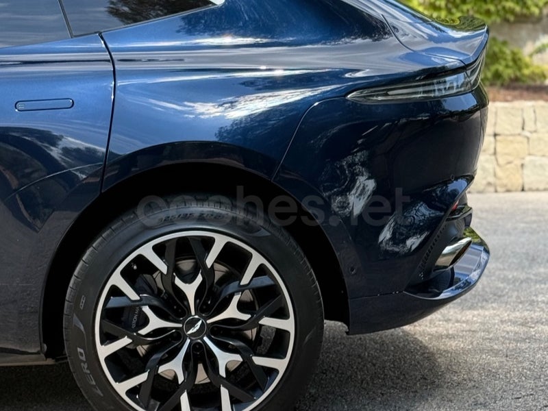 Aston Martin Dbx 2021 — photo 7