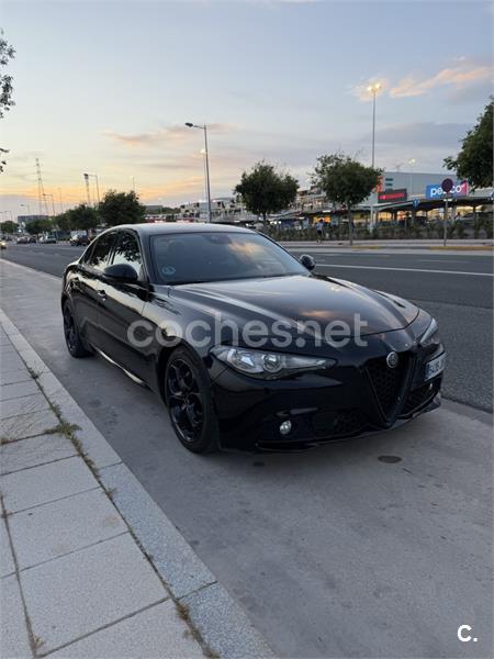 Alfa Romeo Giulia 2017 — photo 2