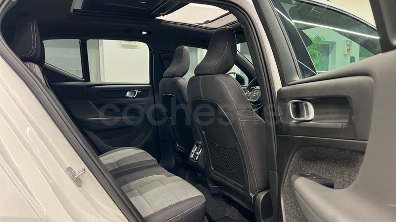 Volvo Xc40 2025 — photo 7