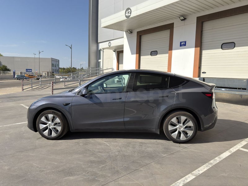 Tesla Model Y 2022 — photo 2