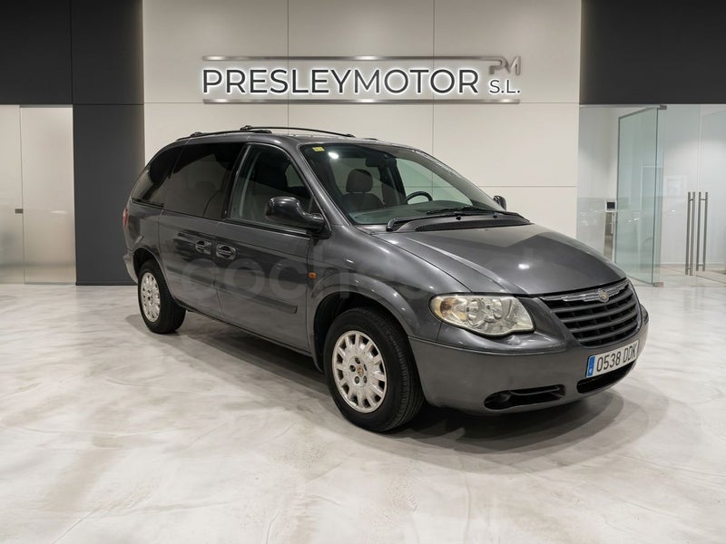 Chrysler Voyager 2005 — photo 2