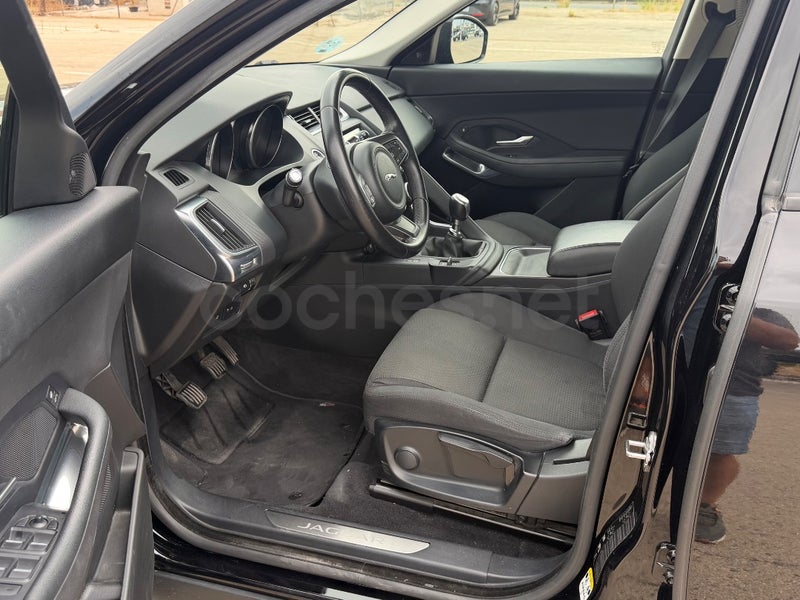 Jaguar E-pace 2019 — photo 8