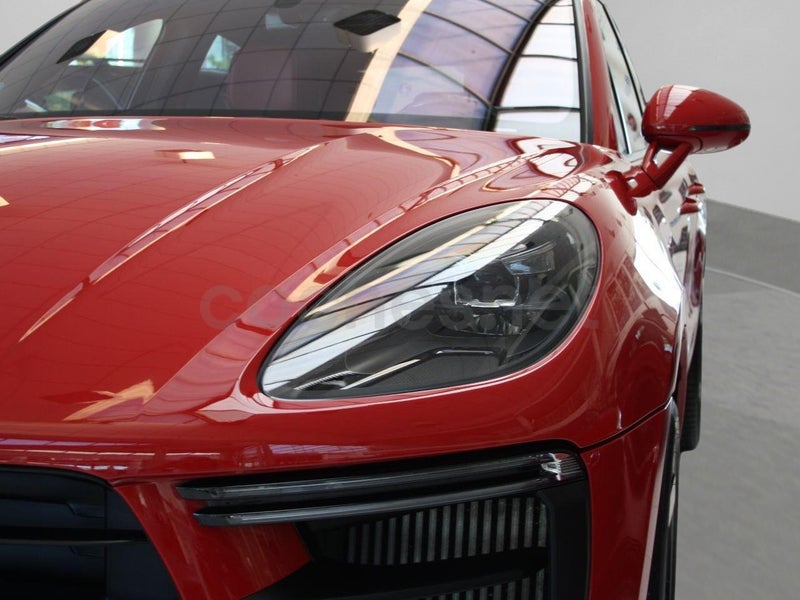 Porsche Macan 2021 — photo 8