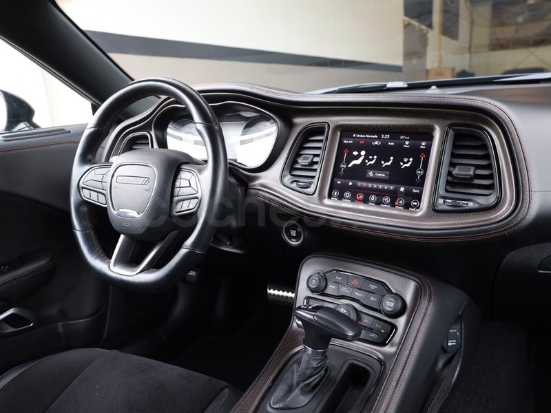 Dodge Challenger 2023 — photo 6