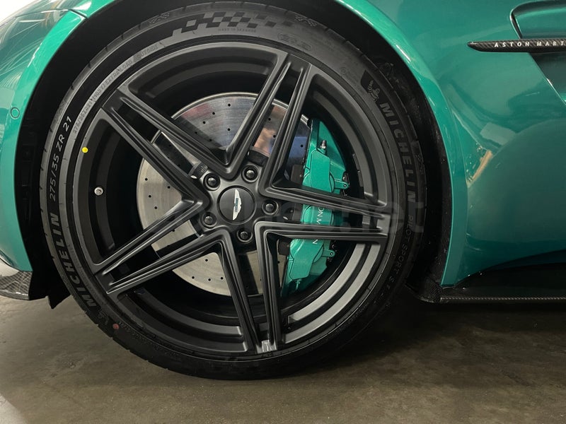 Aston Martin Vantage 2024 — photo 8