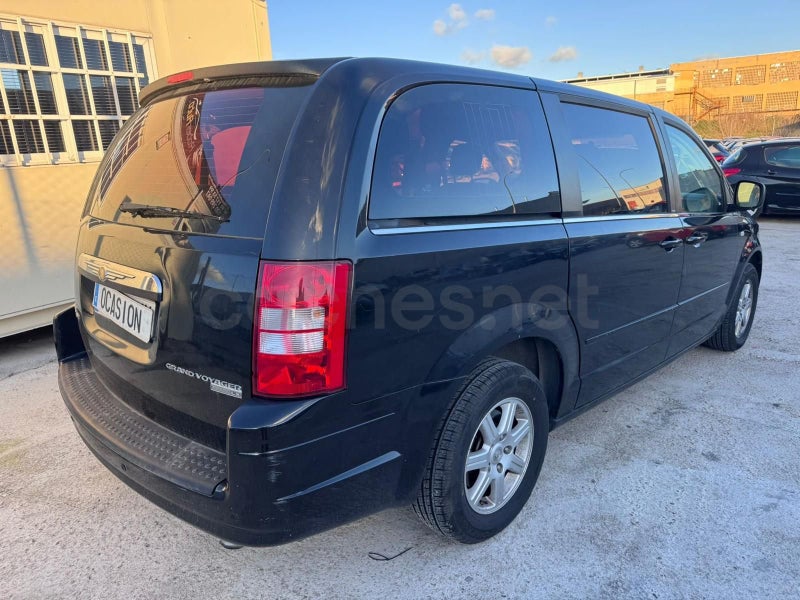 Chrysler Grand Voyager 2010 — photo 3