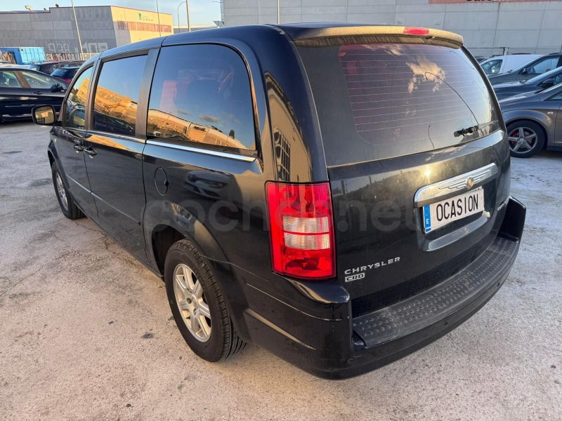 Chrysler Grand Voyager 2010 — photo 4