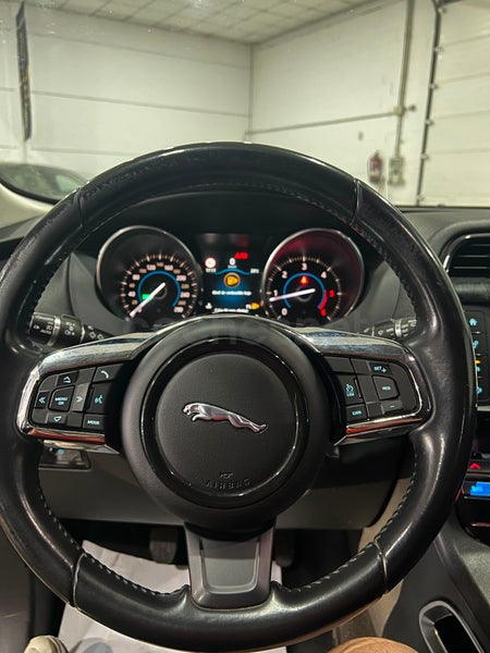 Jaguar F-pace 2017 — photo 7