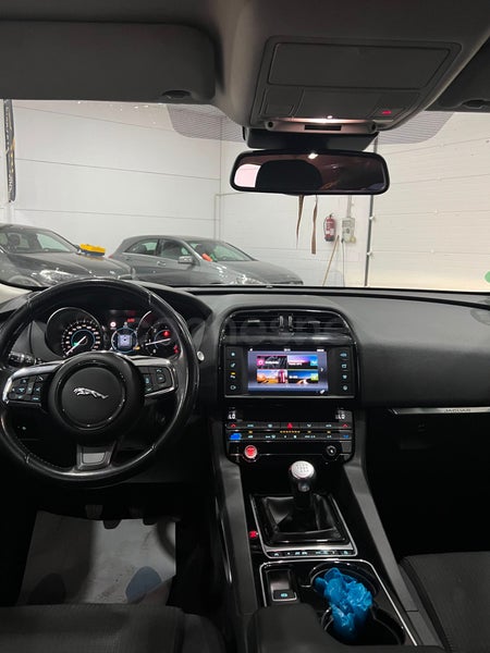 Jaguar F-pace 2017 — photo 8
