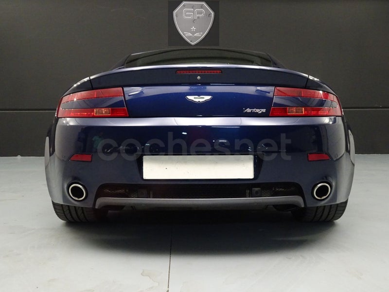 Aston Martin Vantage V8 2010 — photo 7