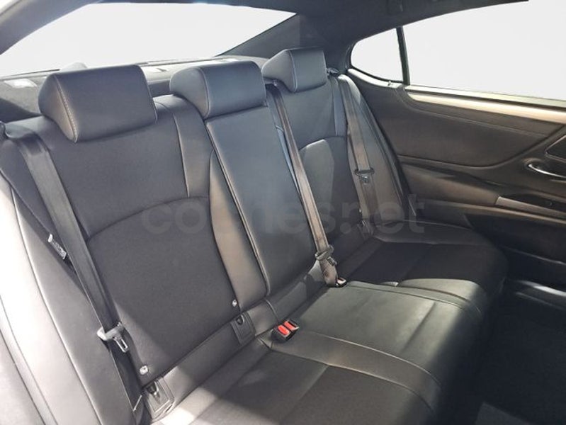 Lexus Es 2020 — photo 8