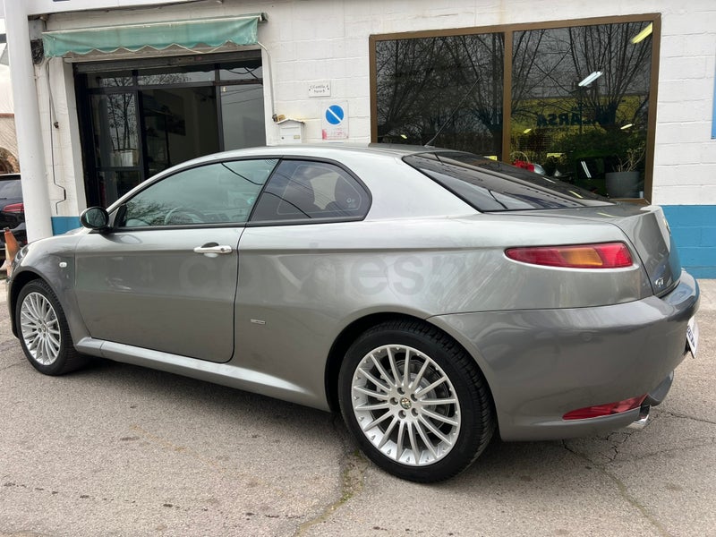Alfa Romeo Gt 2005 — photo 3