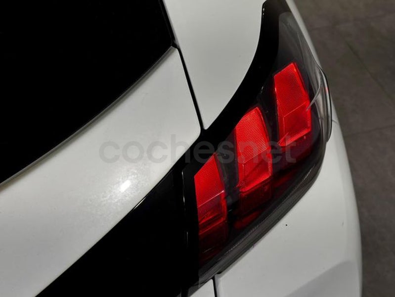 Peugeot 208 2022 — photo 6