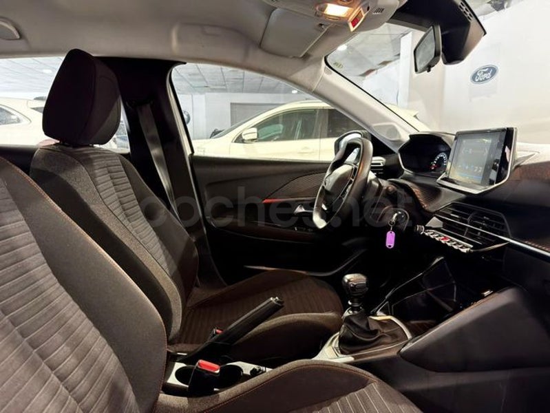Peugeot 208 2022 — photo 8