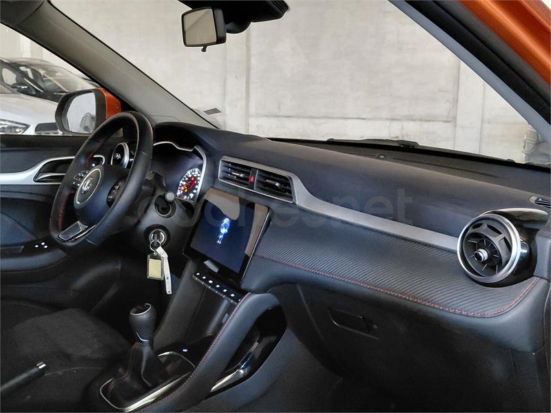 Mg Zs 2025 — photo 4