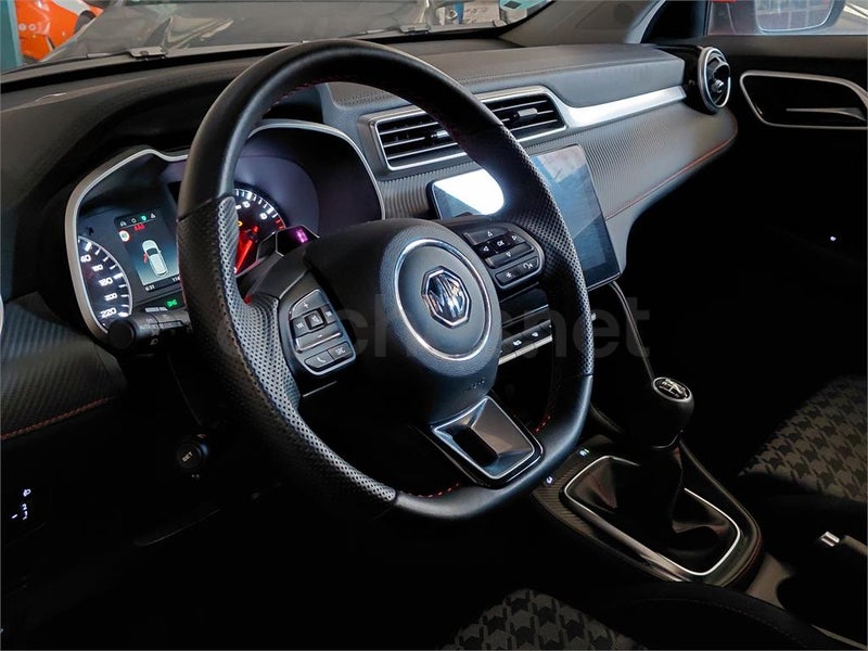 Mg Zs 2025 — photo 5