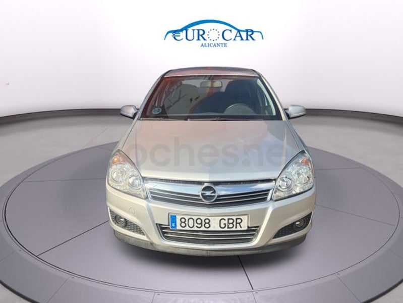 Opel Astra 2008 — photo 2