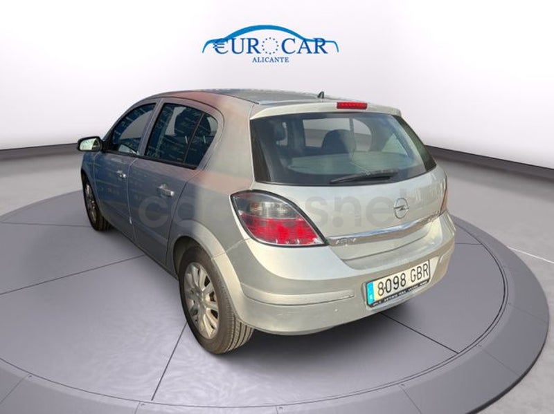 Opel Astra 2008 — photo 4