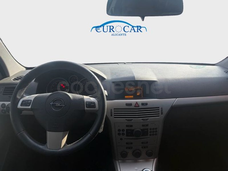 Opel Astra 2008 — photo 7
