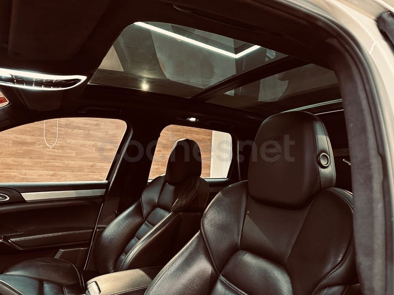 Porsche Cayenne 2013 — photo 7