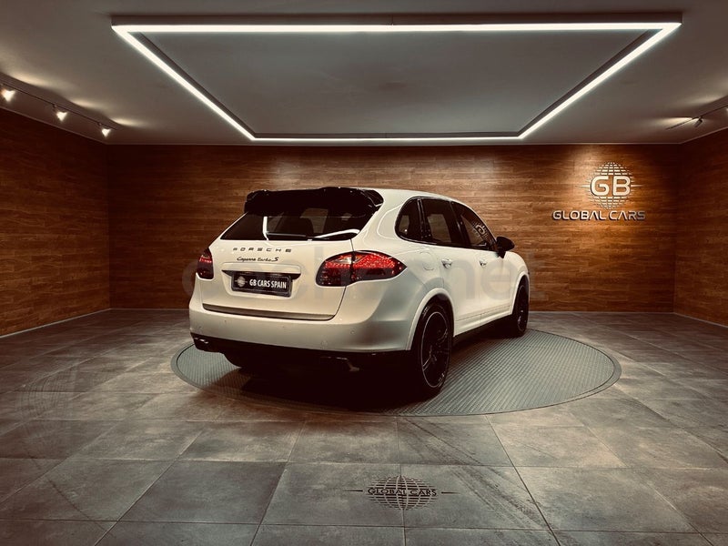 Porsche Cayenne 2013 — photo 8