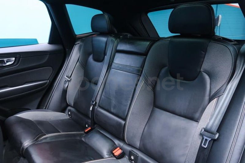 Volvo Xc60 2021 — photo 8