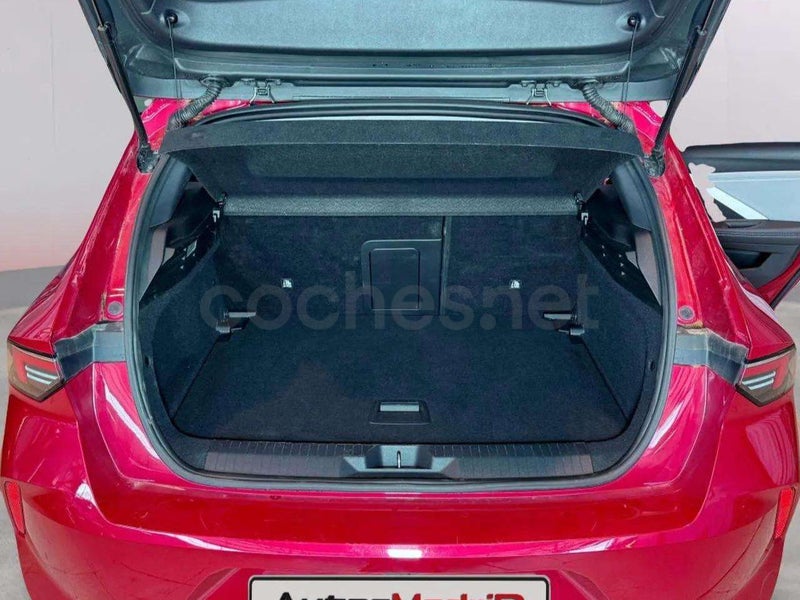 Opel Astra 2023 — photo 6