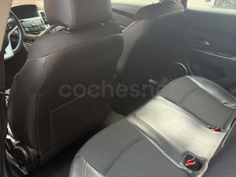 Chevrolet Cruze 2013 — photo 8