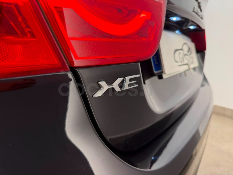 Jaguar Xe 2017 — photo 8