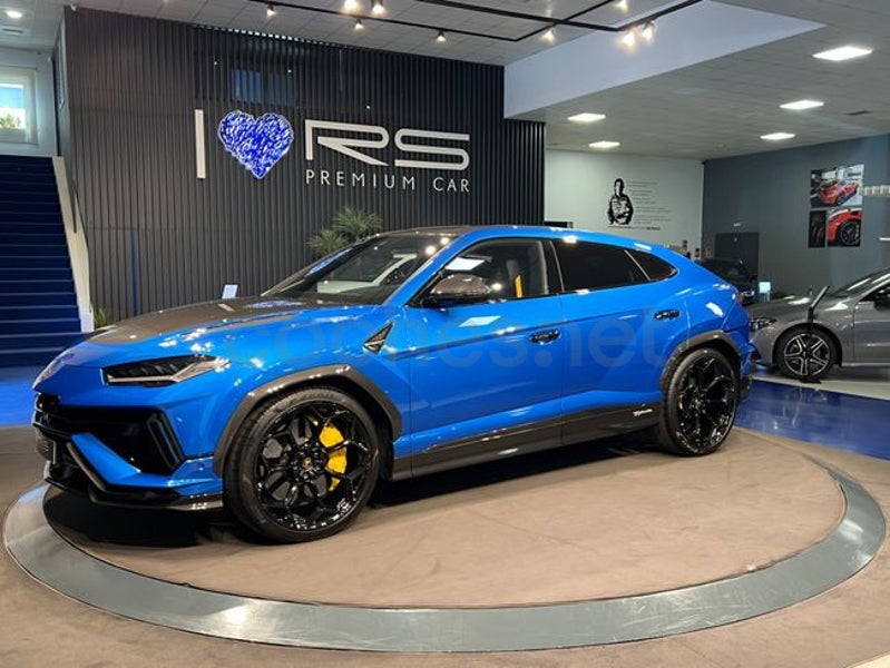 Lamborghini Urus 2023 — photo 3