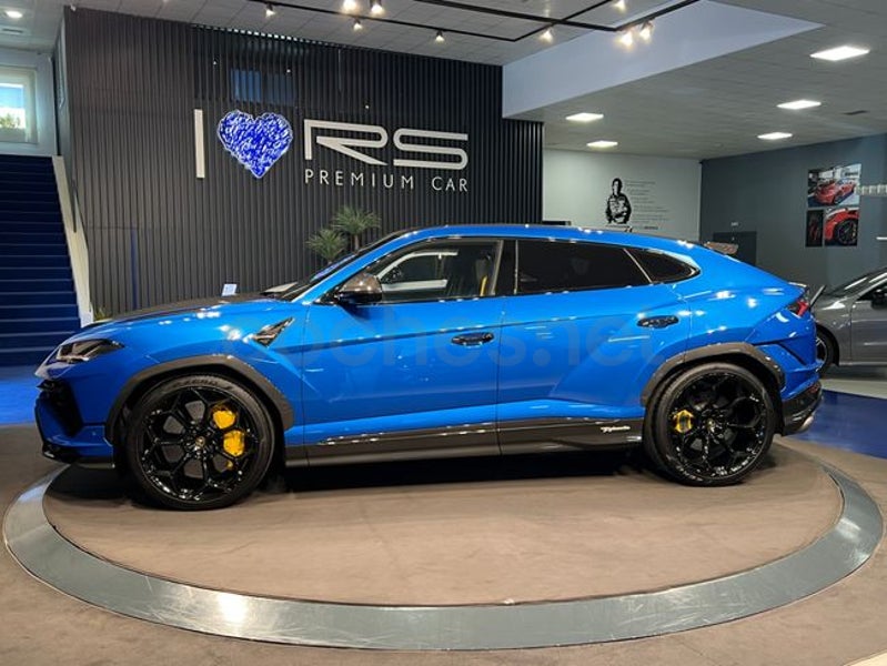 Lamborghini Urus 2023 — photo 4